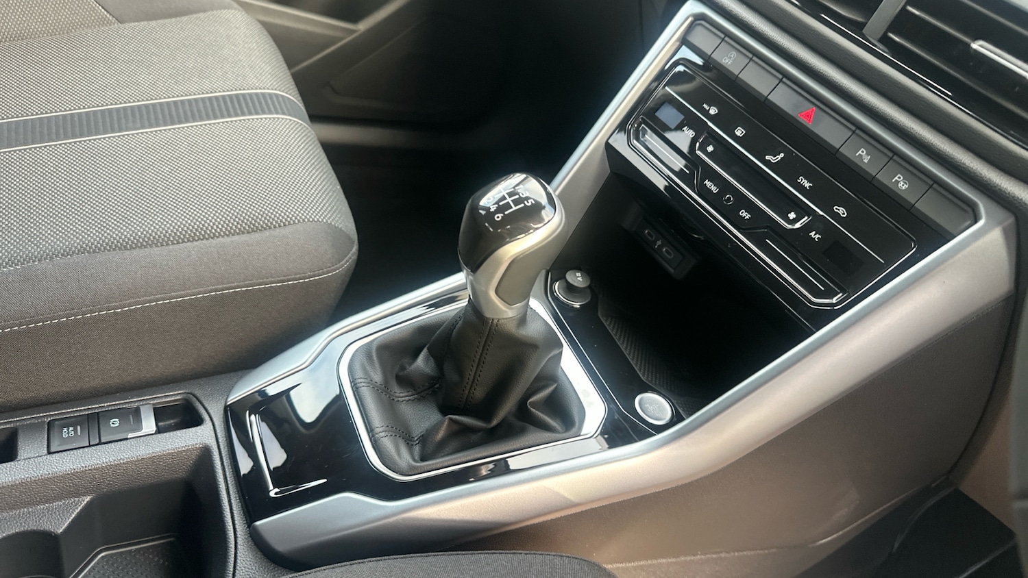 Used Volkswagen T-Roc 2025 for sale - 76859079: Photo 14