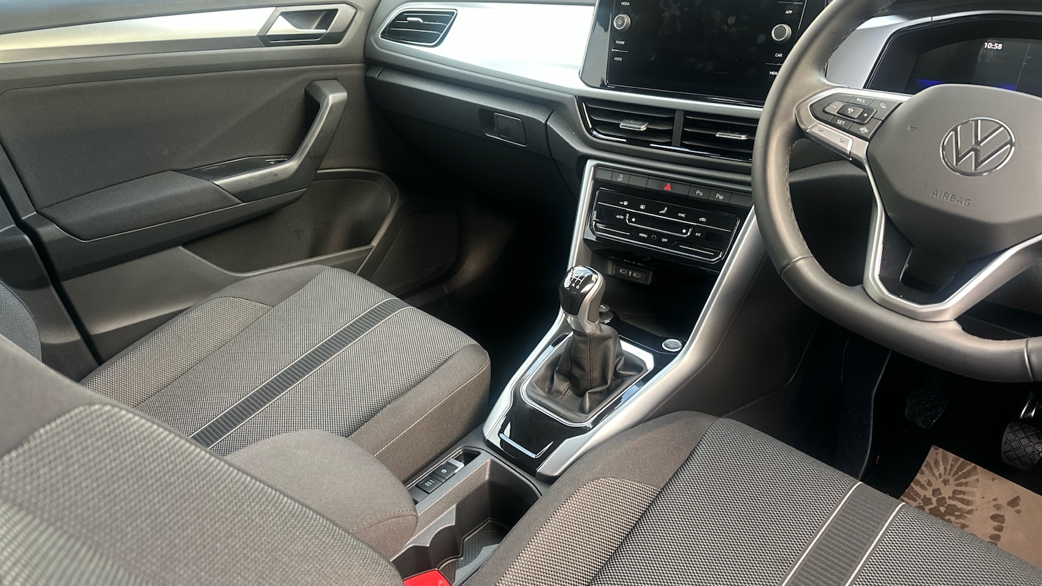 Used Volkswagen T-Roc 2025 for sale - 76859079: Photo 31