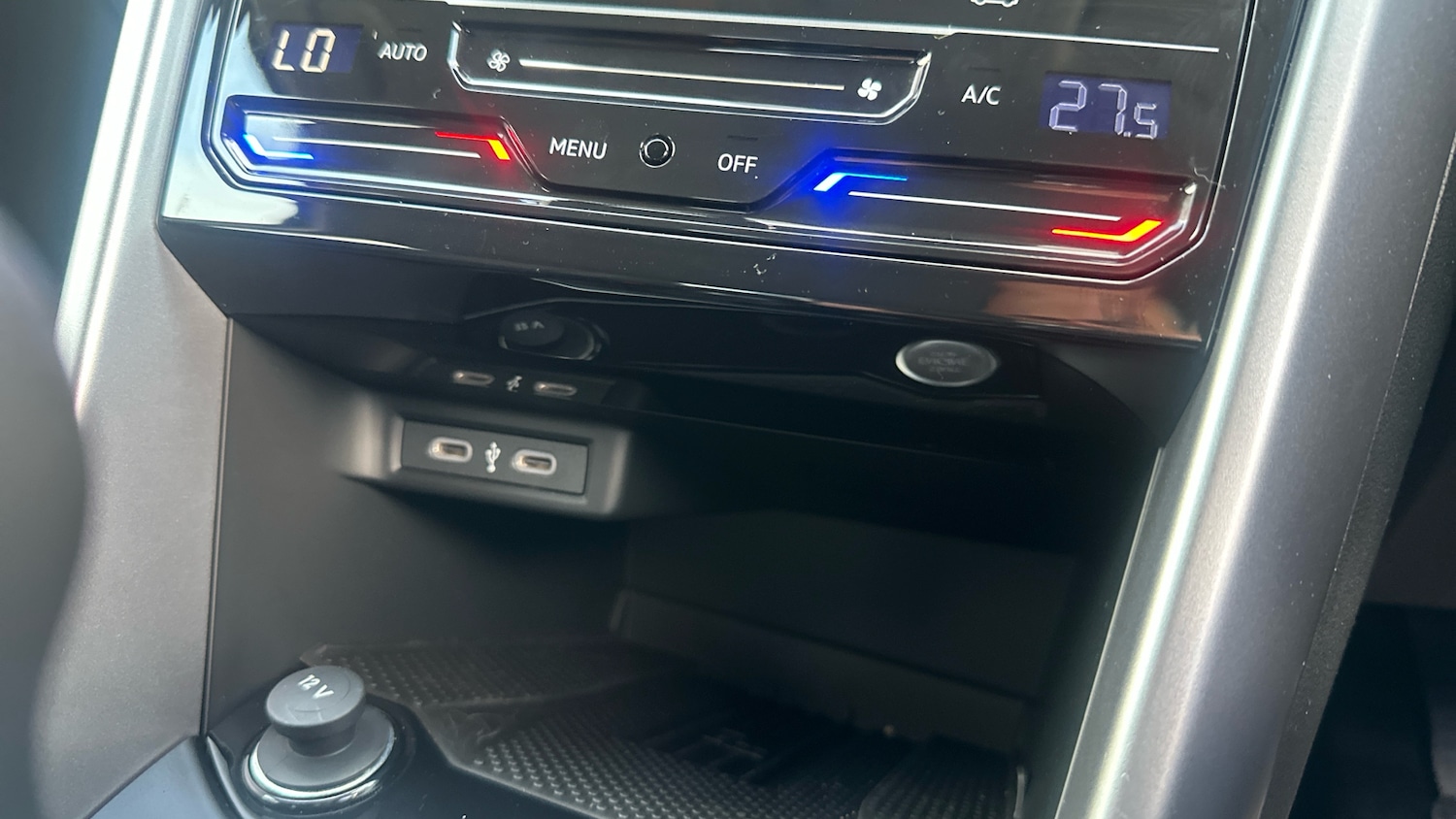 Used Volkswagen T-Roc 2025 for sale - 76859079: Photo 40