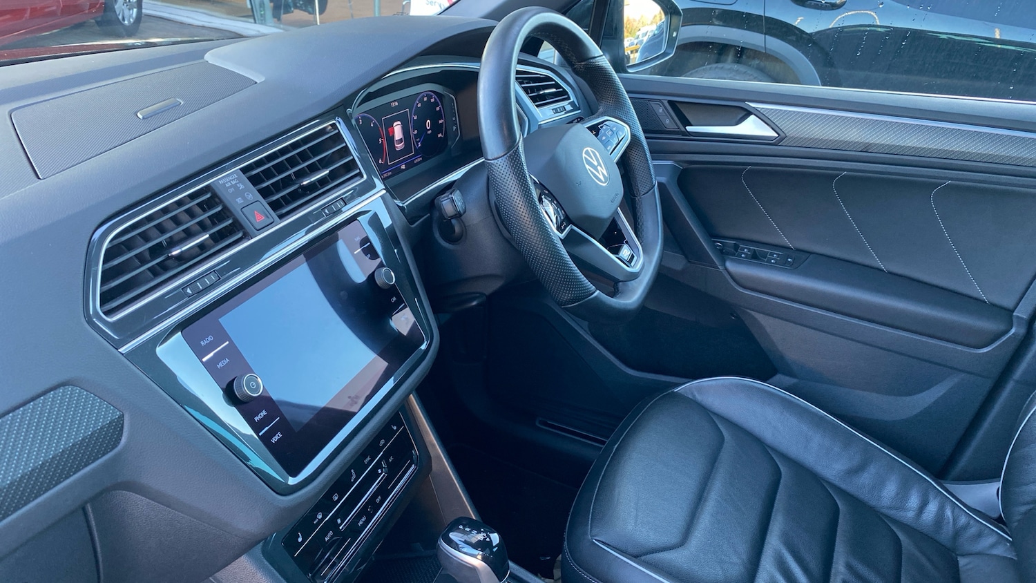 Used Volkswagen Tiguan 2021 for sale - 76611567: Photo 2