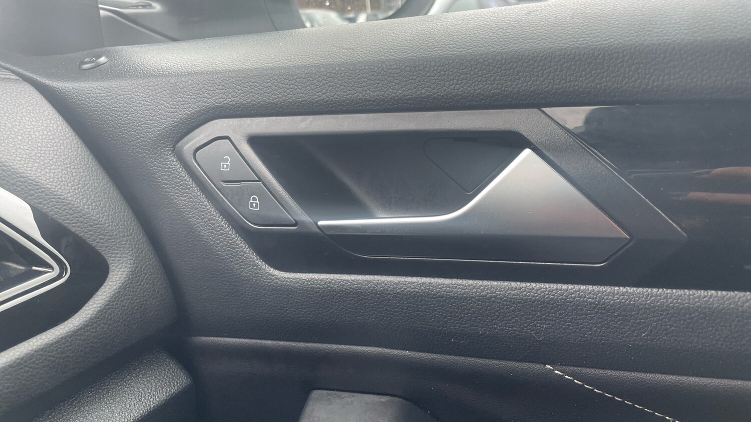 Used Volkswagen T-Roc 2022 for sale - 77578646: Photo 32