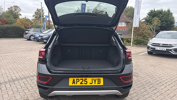 Used Volkswagen T-Roc 2025 for sale - 76253876: Photo 20