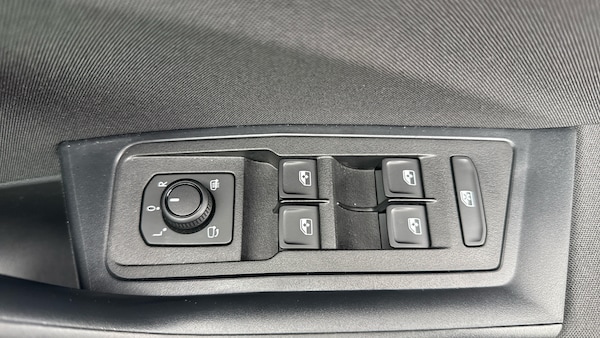 Used Volkswagen T-Roc 2025 for sale - 76253876: Photo 21