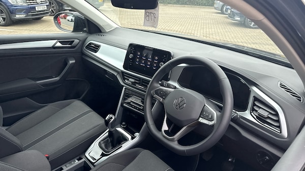 Used Volkswagen T-Roc 2025 for sale - 76253876: Photo 6