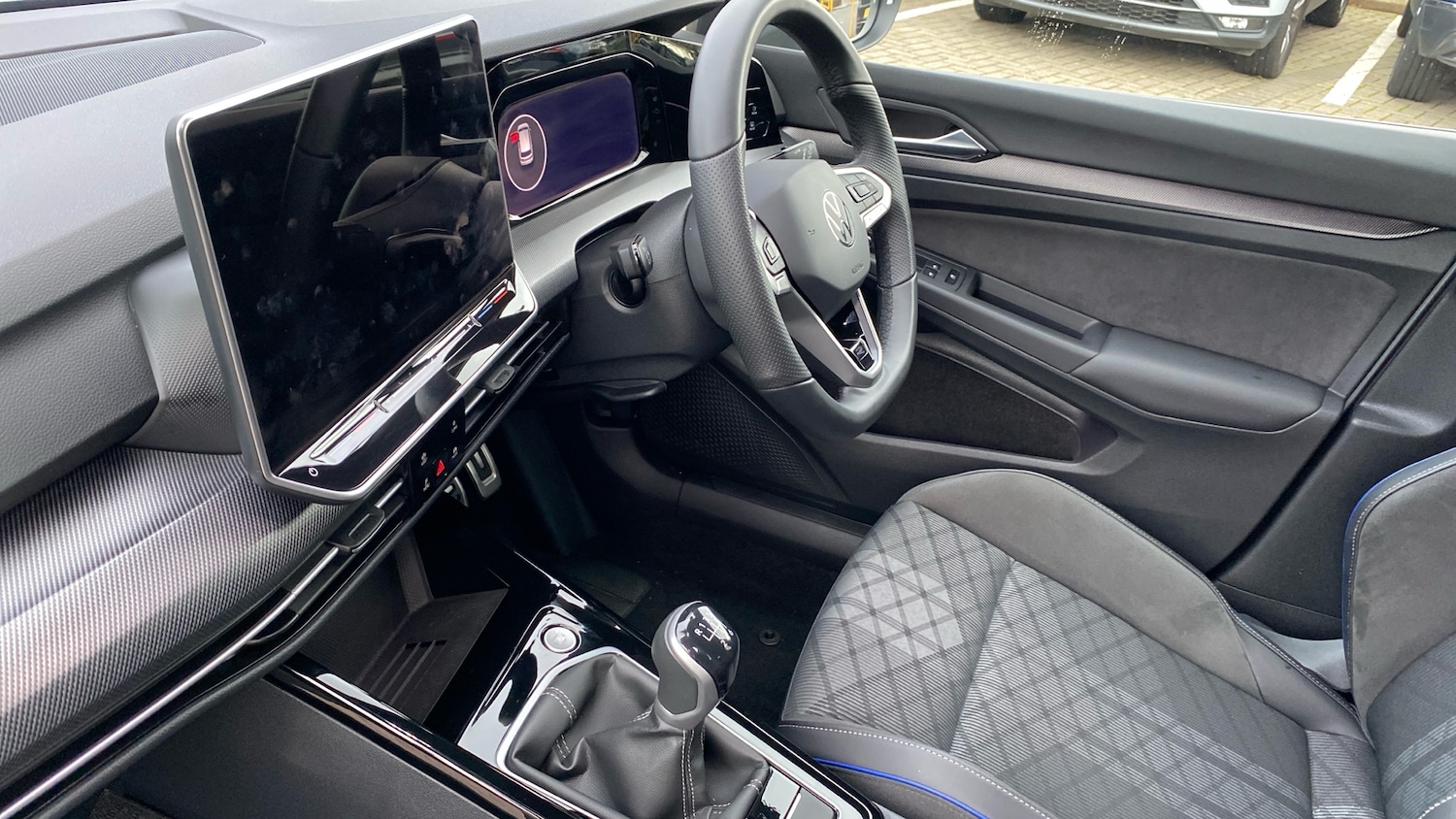 Used Volkswagen Golf 2025 for sale - 76477803: Photo 2