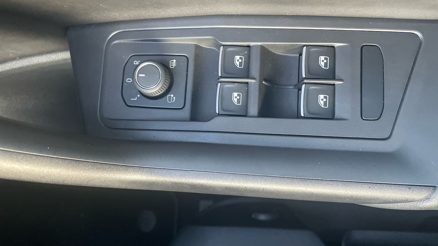 Used Volkswagen T-Roc 2021 for sale - 76578092: Photo 32