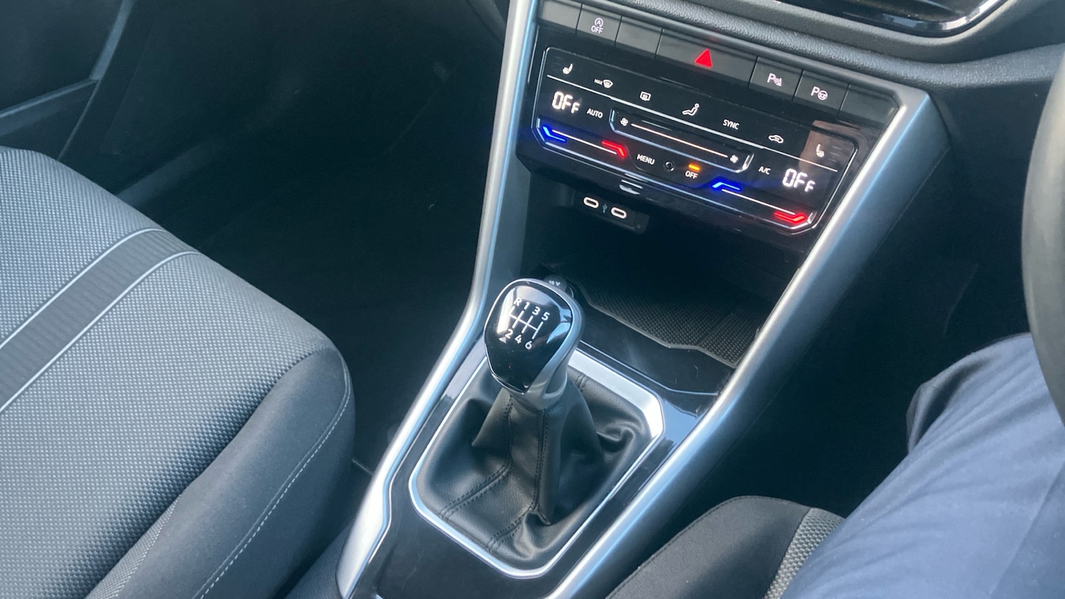 Used Volkswagen T-Roc 2023 for sale - 76980746: Photo 14