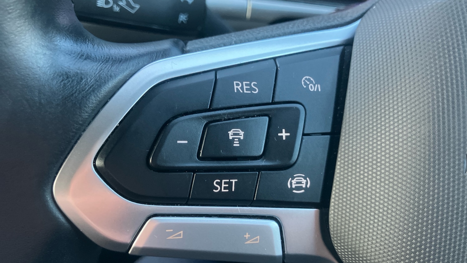 Used Volkswagen T-Roc 2023 for sale - 76980746: Photo 17