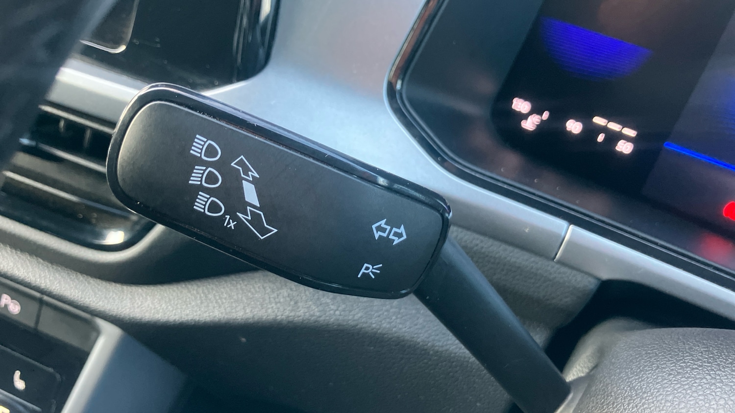 Used Volkswagen T-Roc 2023 for sale - 76980746: Photo 21