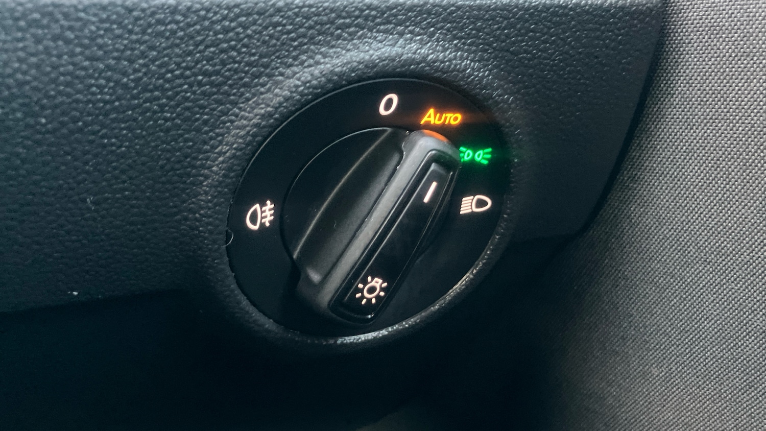 Used Volkswagen T-Roc 2023 for sale - 76980746: Photo 23