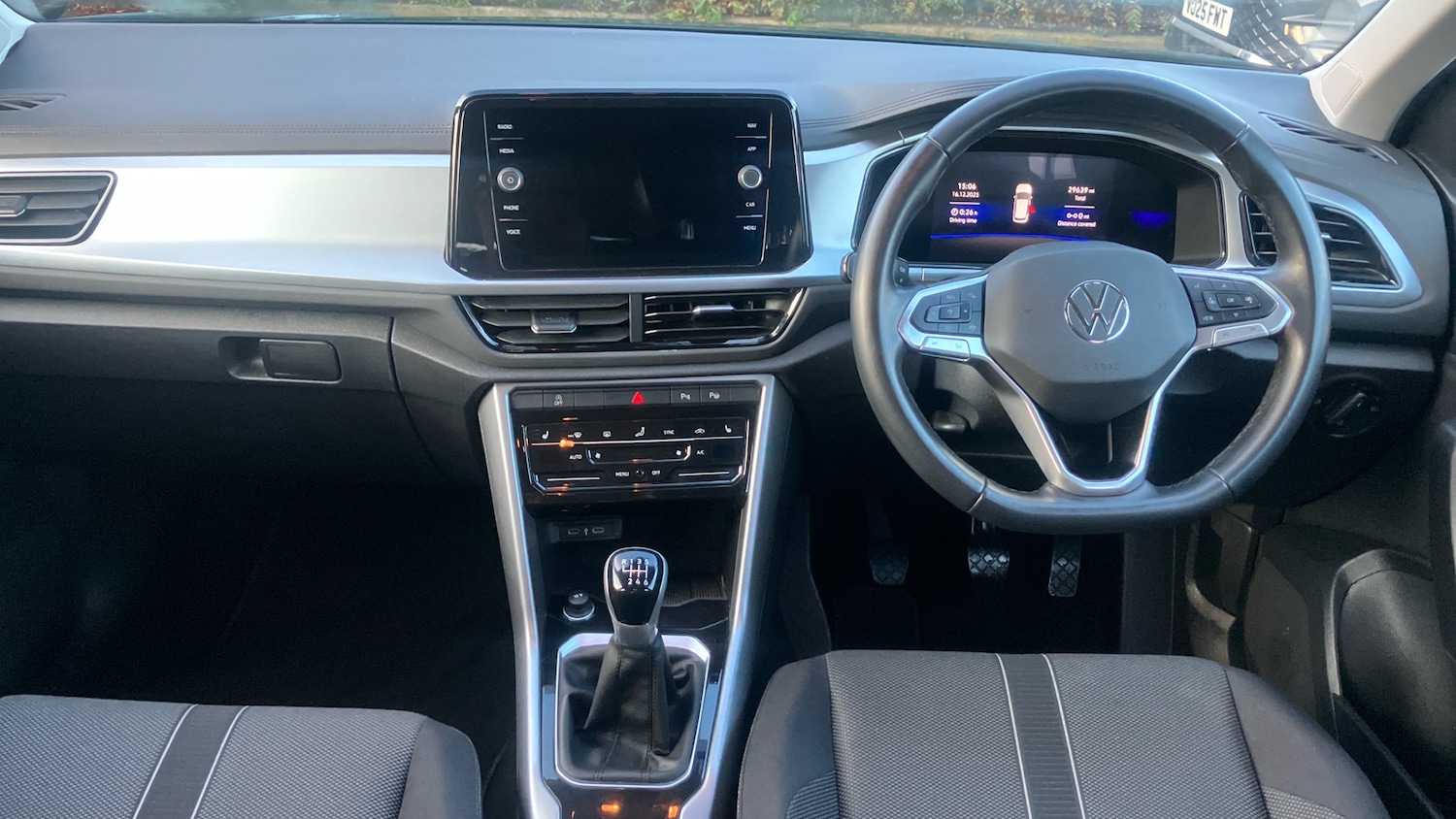 Used Volkswagen T-Roc 2023 for sale - 76980746: Photo 9