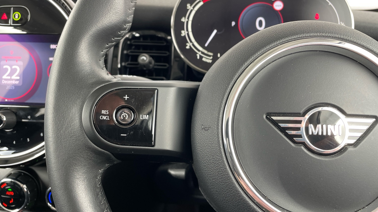 Used MINI Hatch 2023 for sale - 77023914: Photo 17