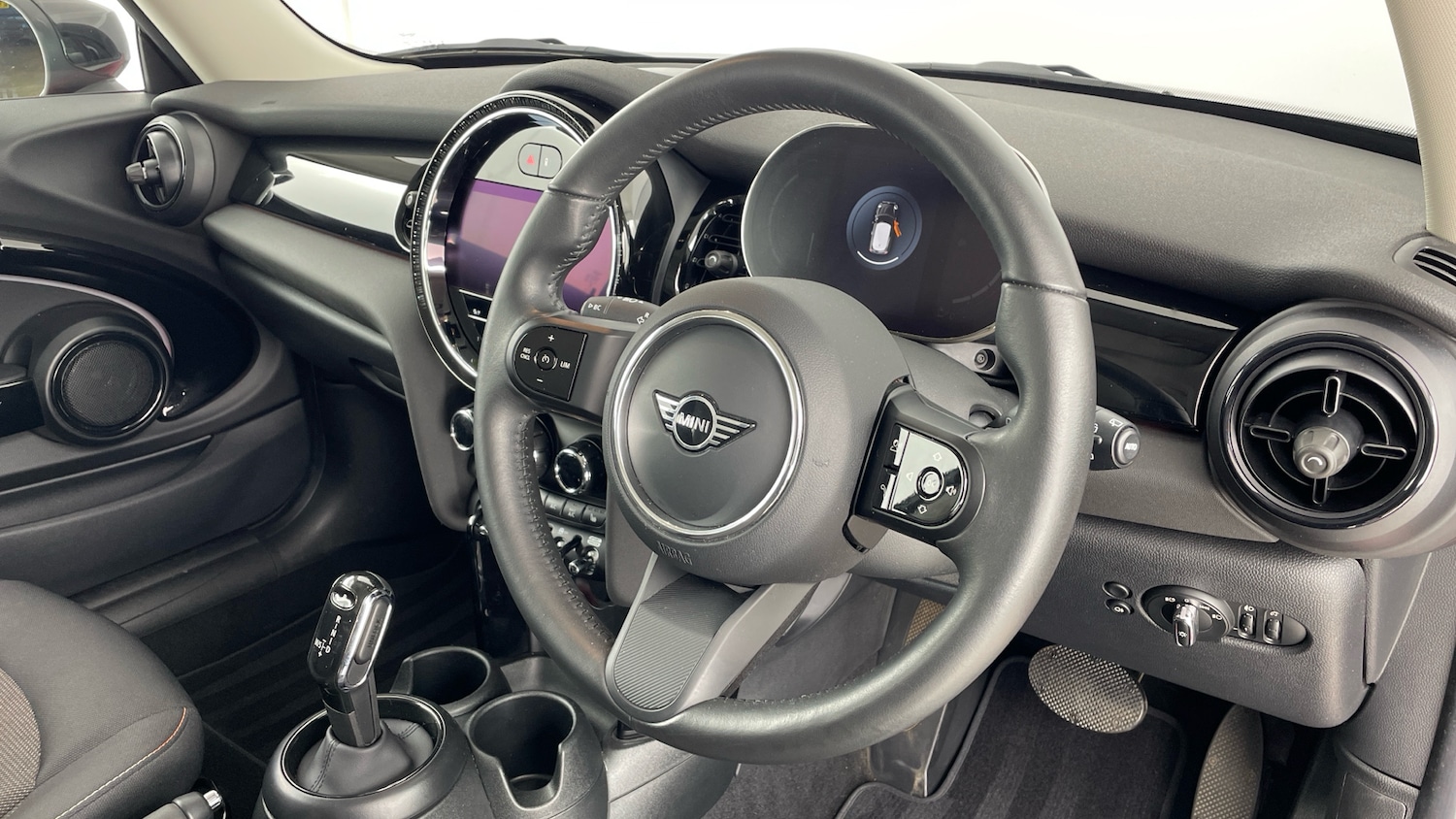 Used MINI Hatch 2023 for sale - 77023914: Photo 6