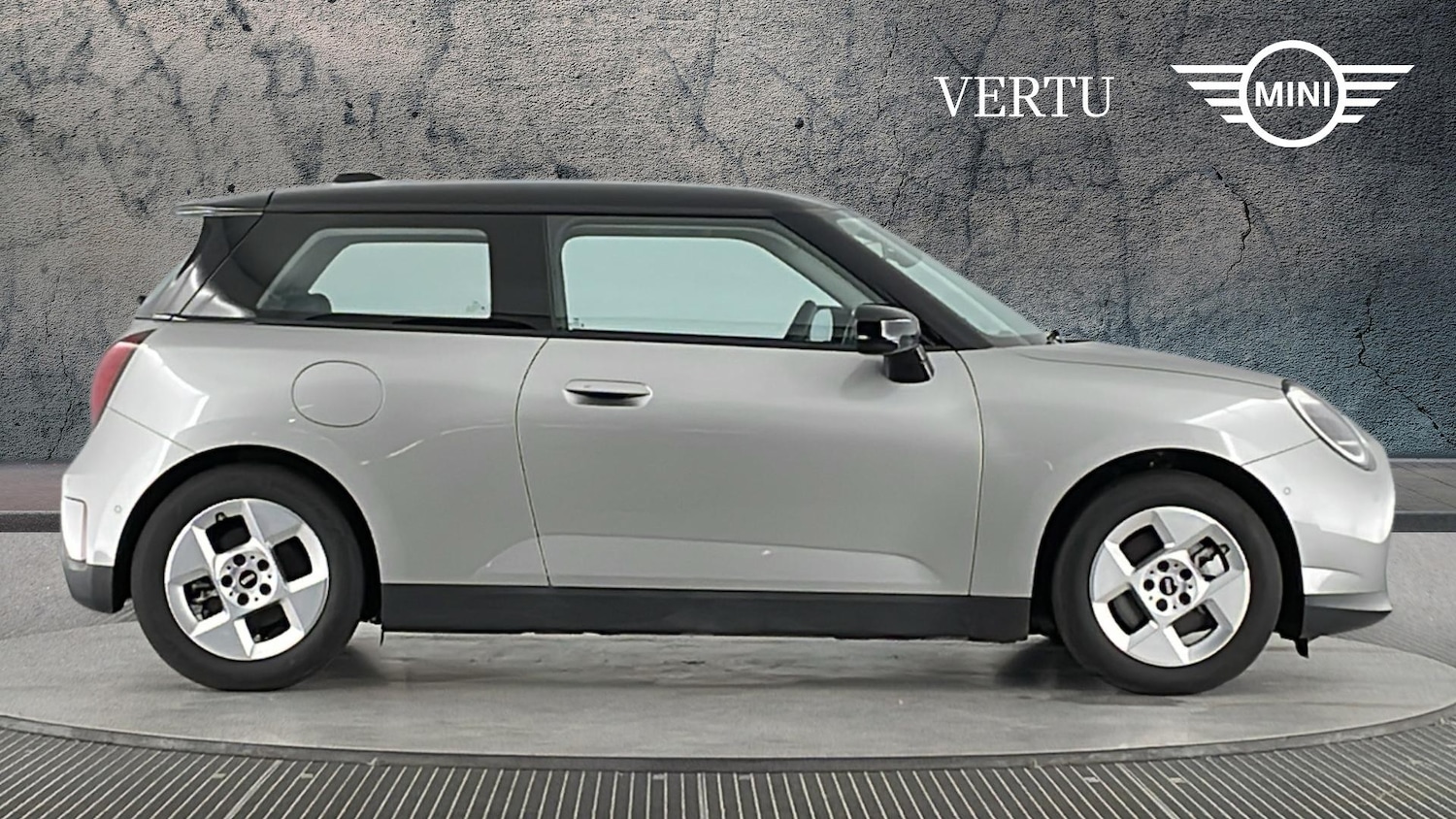 Used MINI Cooper 2024 for sale - 76532075: Photo 3