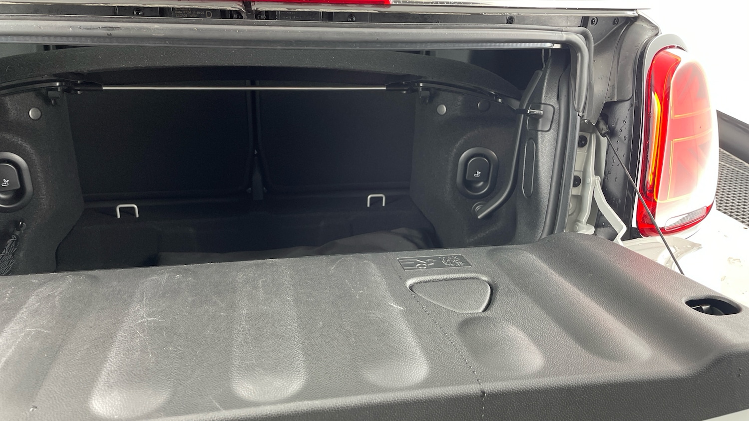 Used MINI Convertible 2022 for sale - 76532069: Photo 40