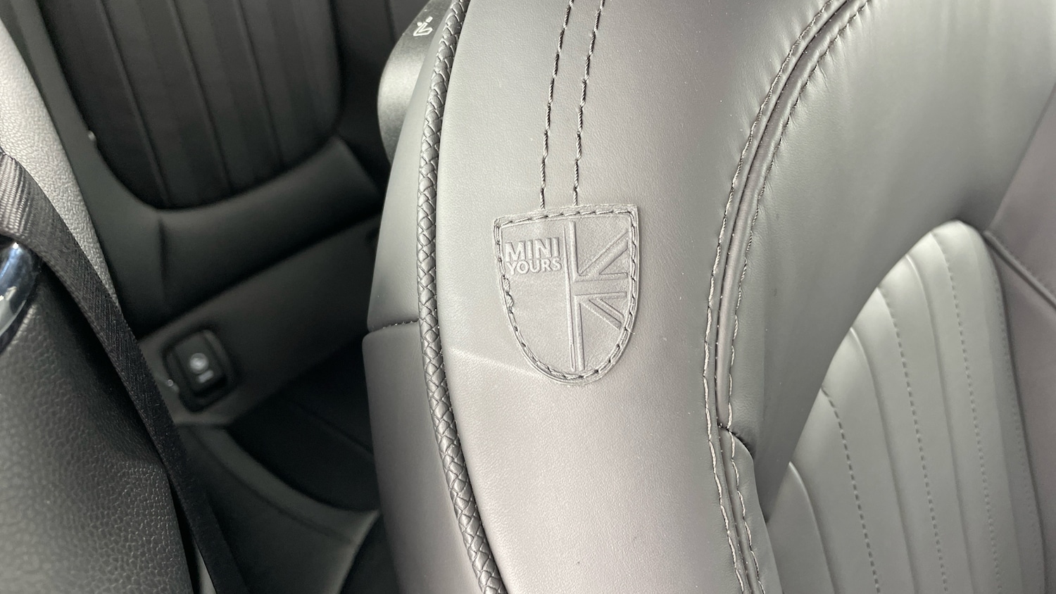 Used MINI Convertible 2022 for sale - 76532069: Photo 45