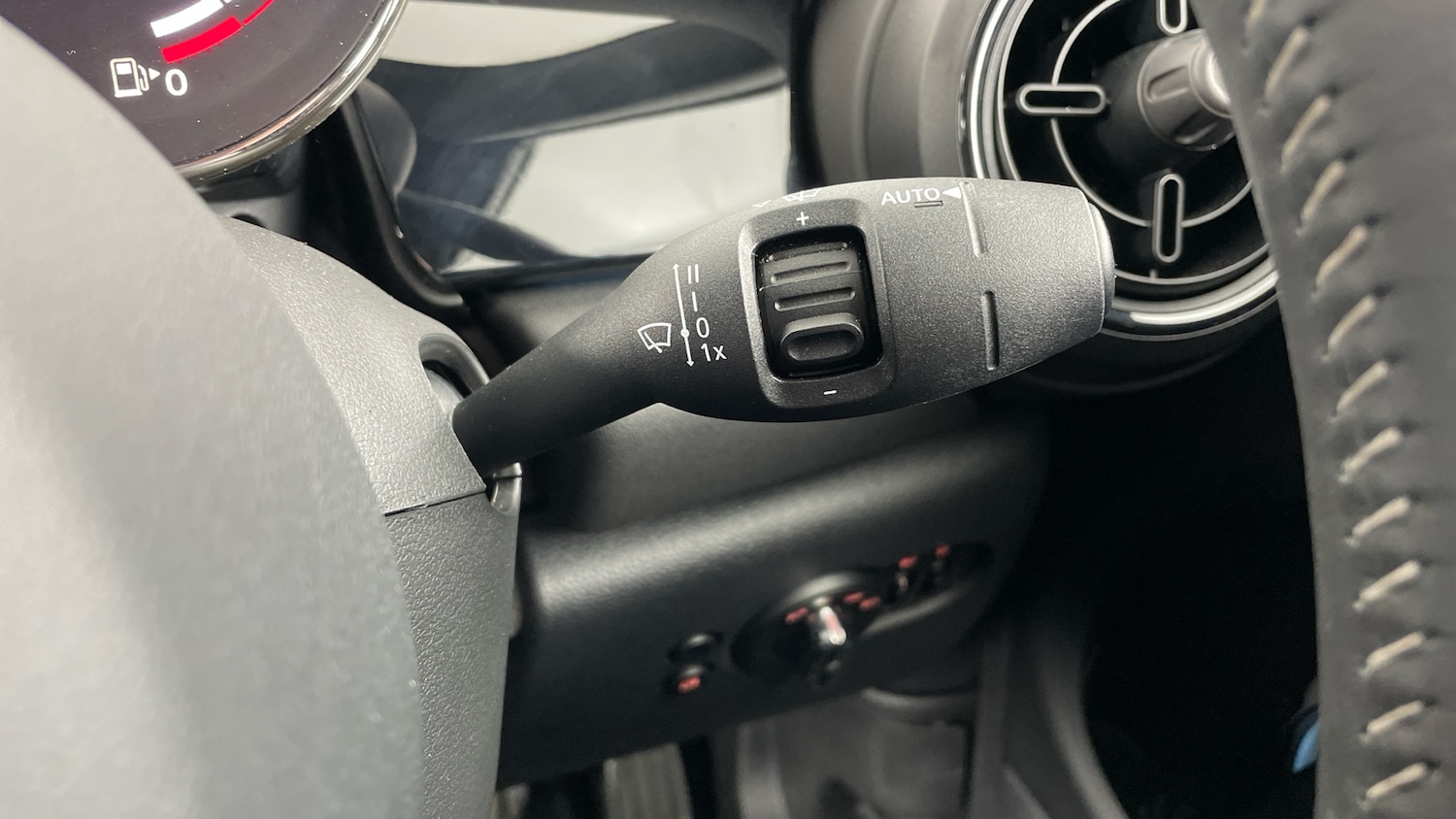 Used MINI Convertible 2022 for sale - 76532069: Photo 58