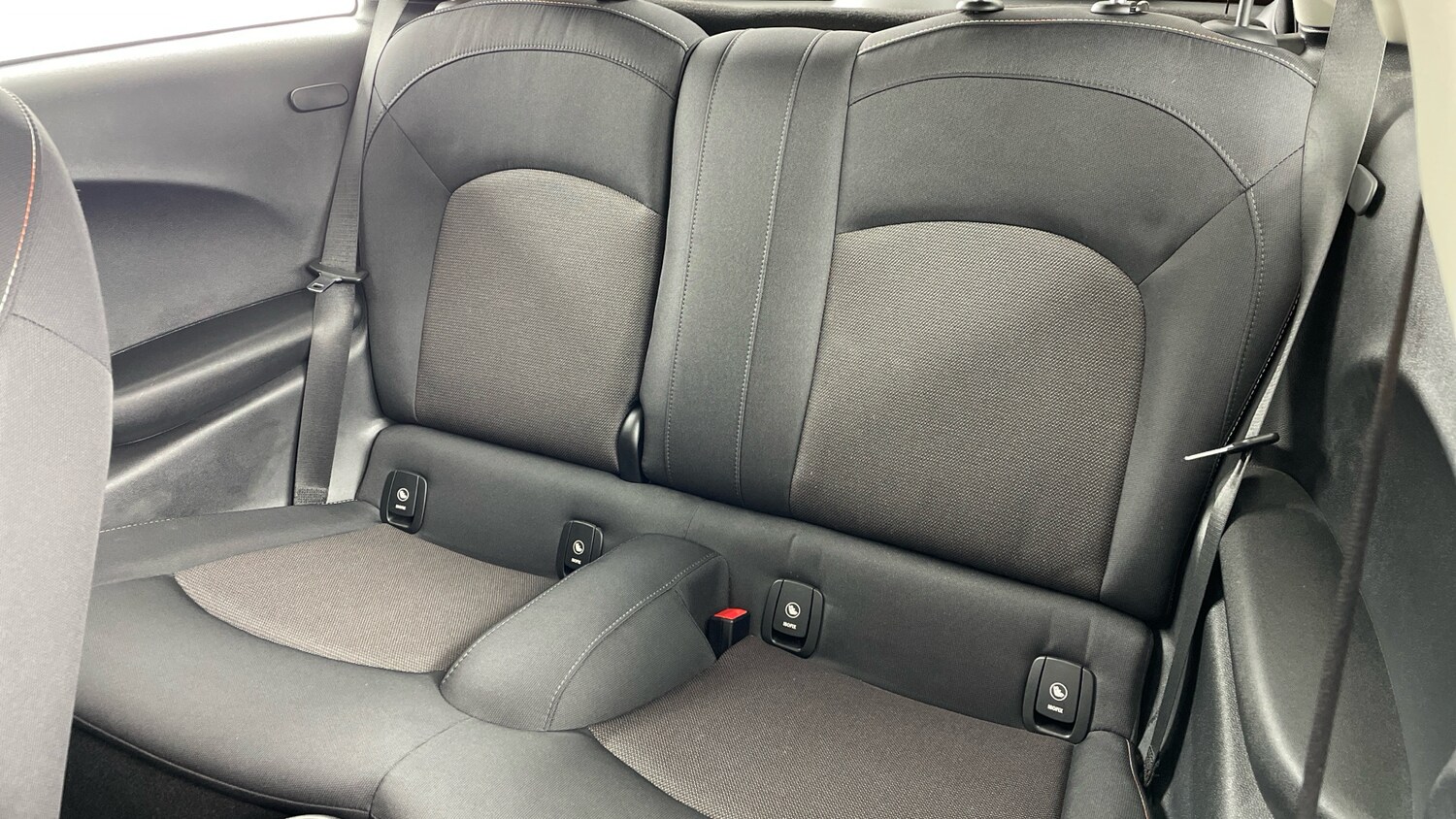 Used MINI Hatch 2019 for sale - 77353509: Photo 12