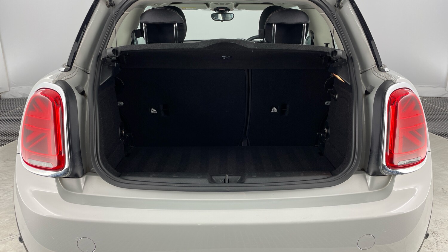 Used MINI Hatch 2019 for sale - 77353509: Photo 13