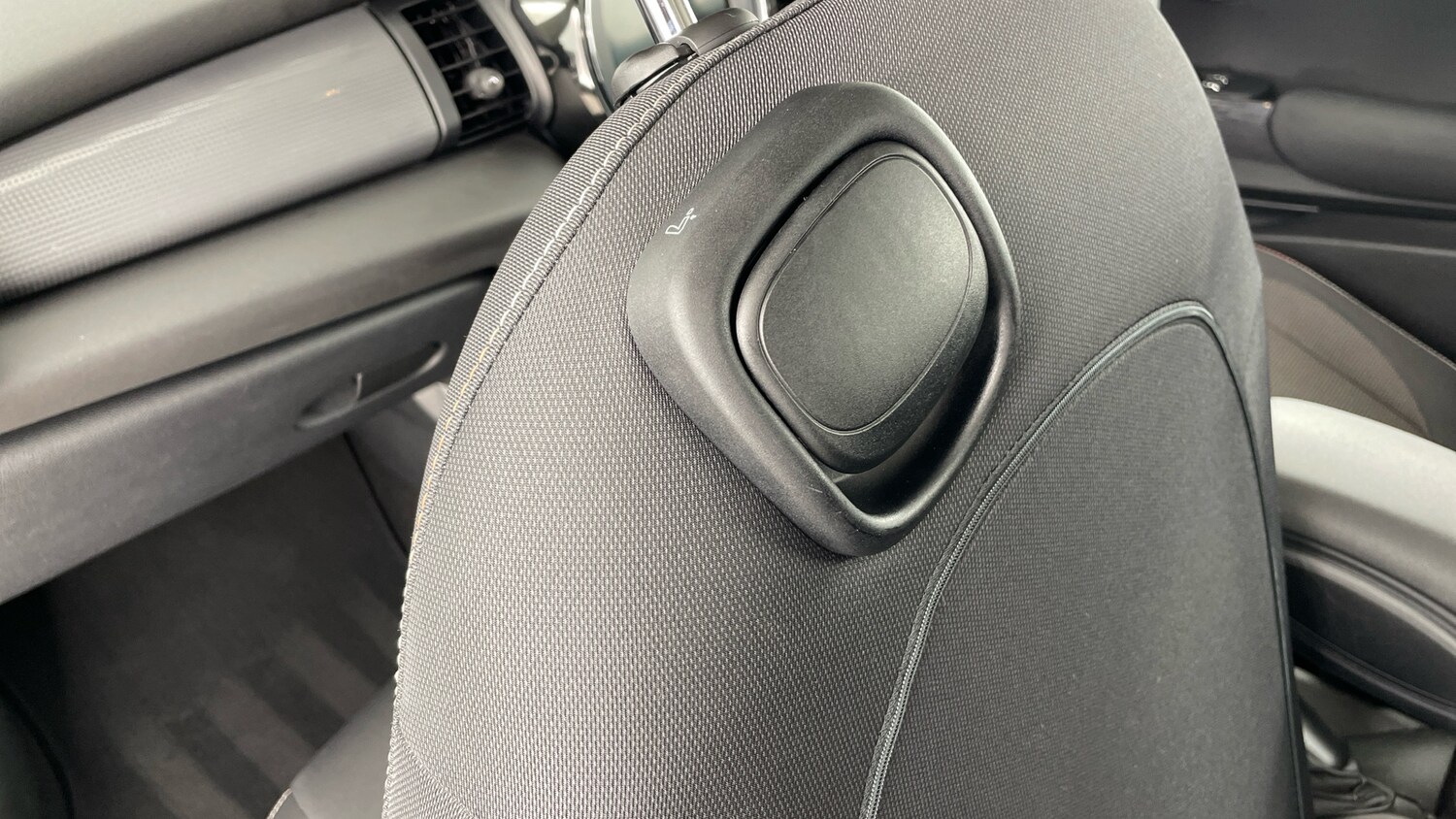 Used MINI Hatch 2019 for sale - 77353509: Photo 30