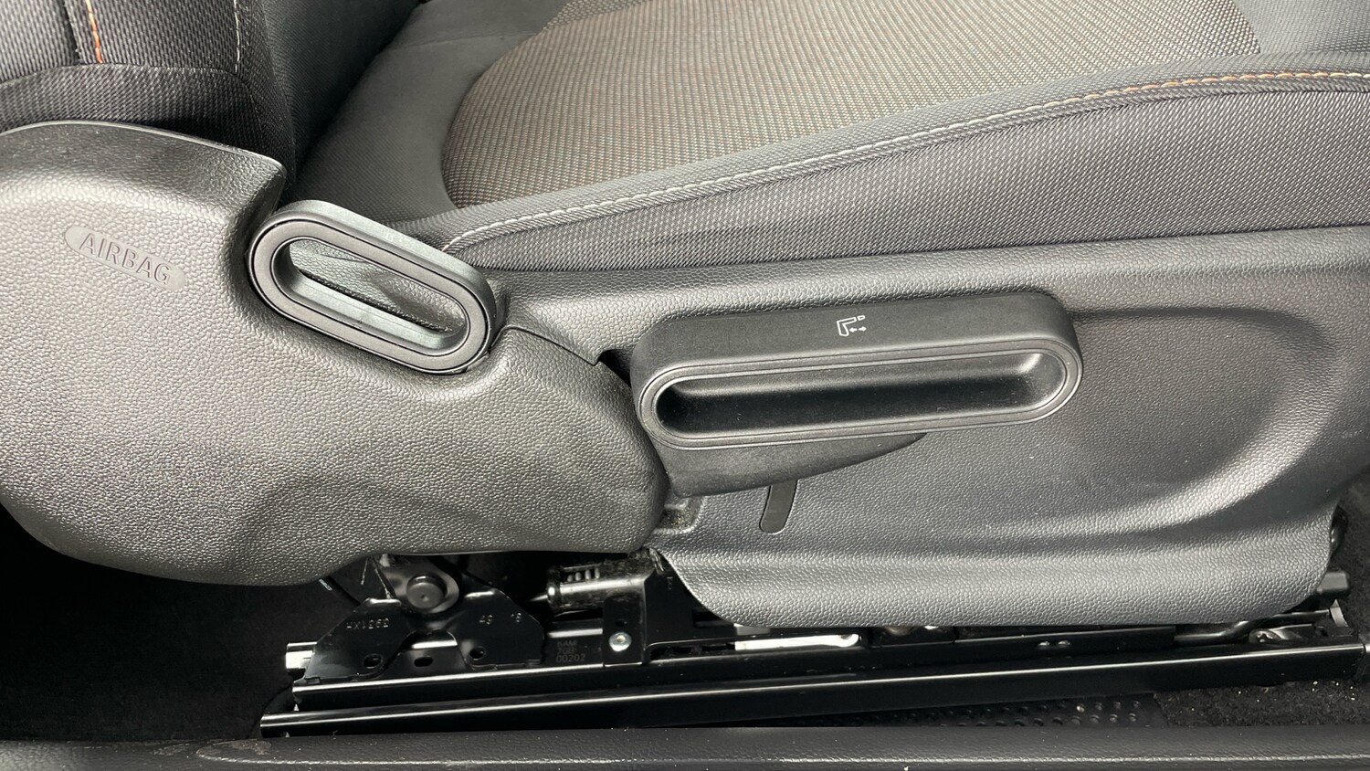 Used MINI Hatch 2019 for sale - 77353509: Photo 41