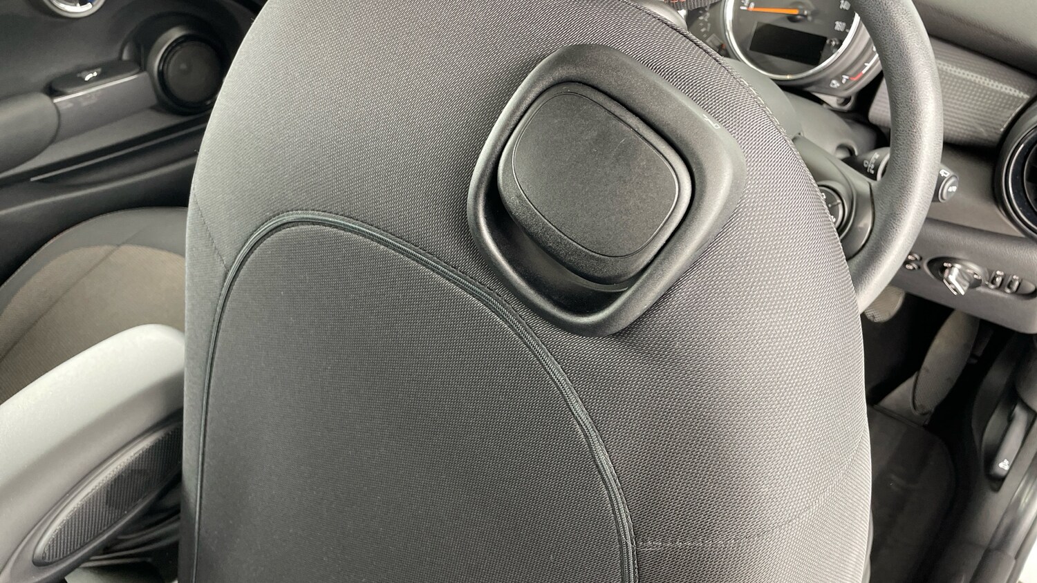 Used MINI Hatch 2019 for sale - 77353509: Photo 42