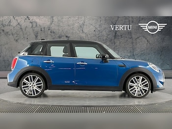 Used MINI Hatch 2023 for sale - 77883883: Photo