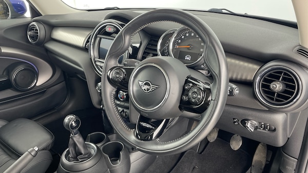 Used MINI Hatch 2019 for sale - 76252563: Photo 6