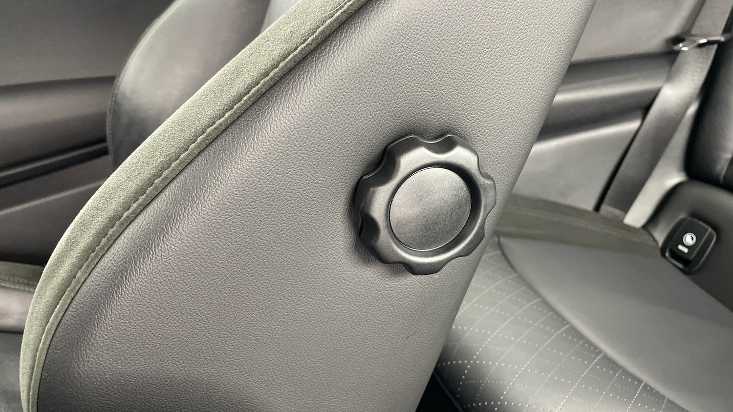 Used MINI Hatch 2020 for sale - 76858667: Photo 33