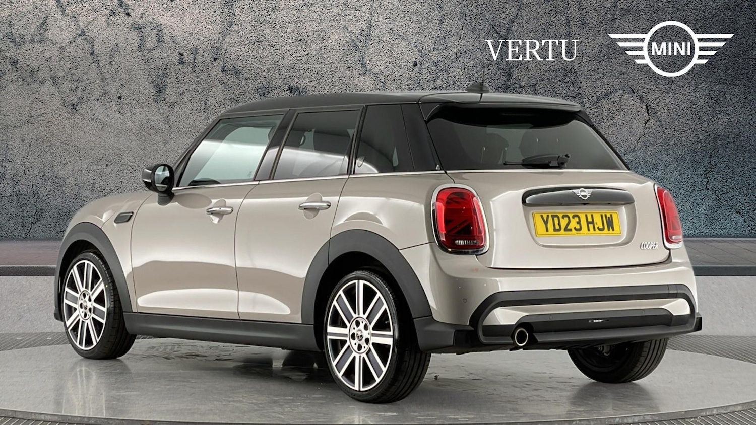 Used MINI Hatch 2023 for sale - 78093370: Photo 2