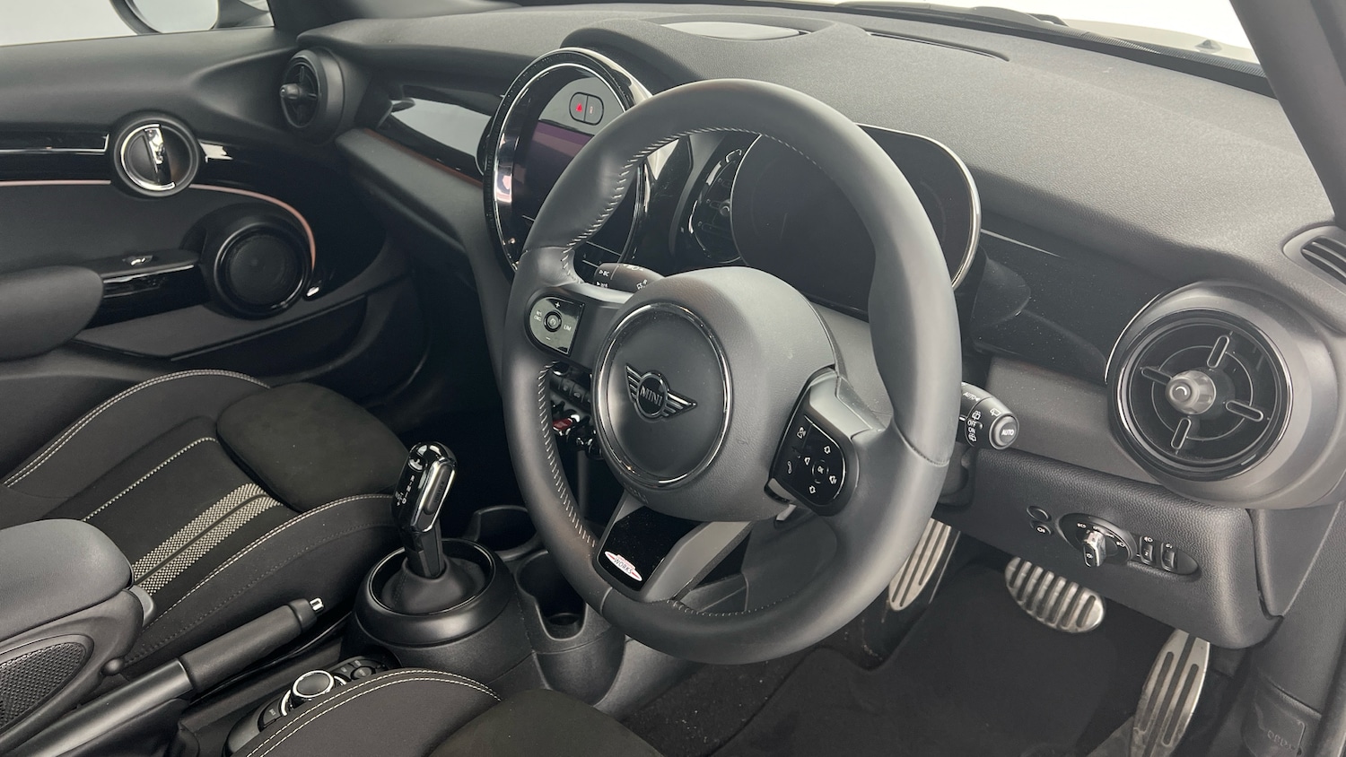 Used MINI Hatch 2023 for sale - 78084356: Photo 6