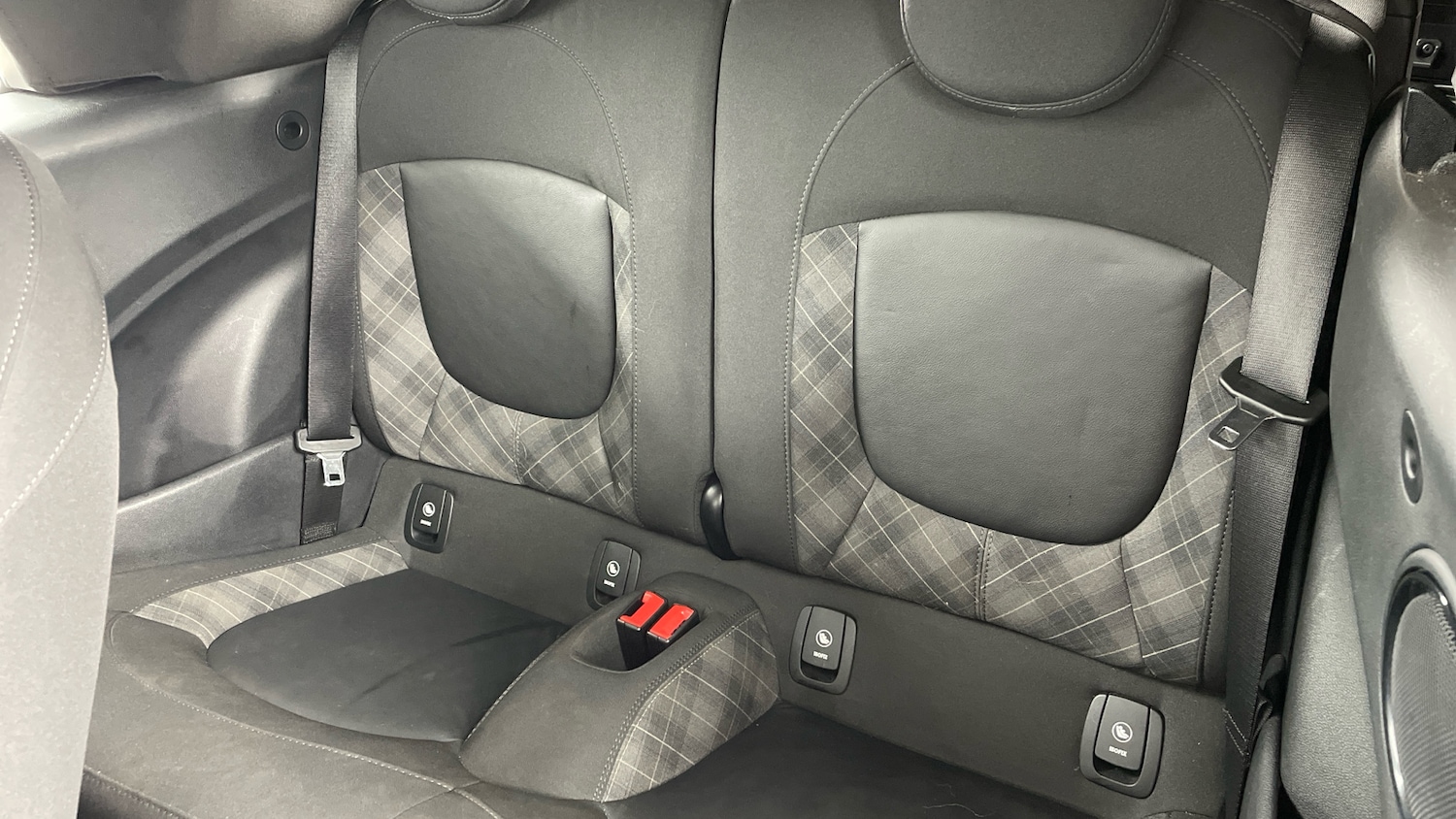 Used MINI Convertible 2018 for sale - 77544551: Photo 12