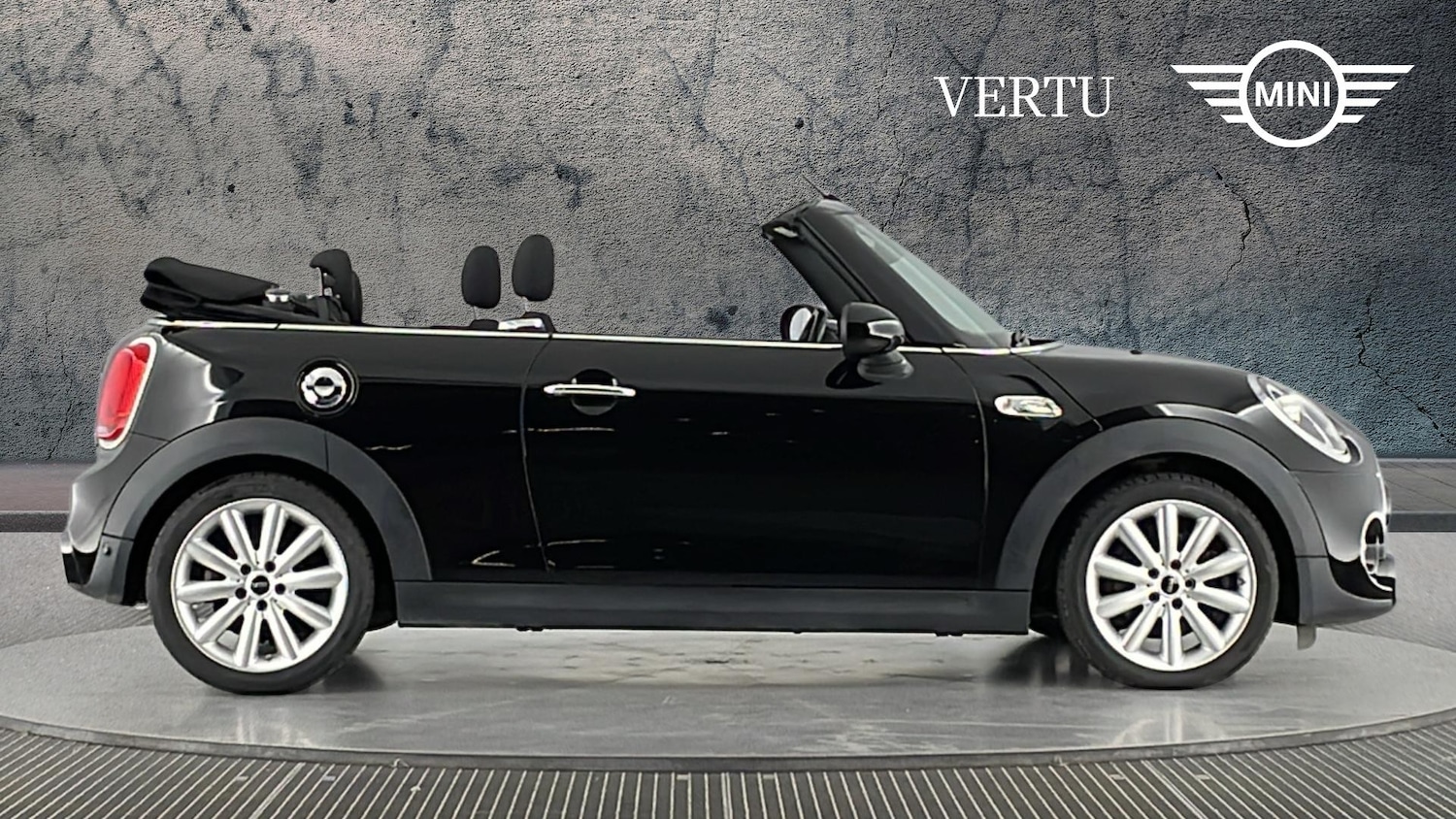 Used MINI Convertible 2018 for sale - 77544551: Photo 3