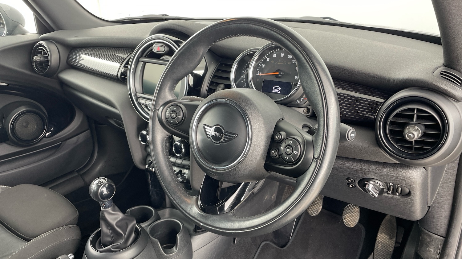 Used MINI Convertible 2018 for sale - 77544551: Photo 6