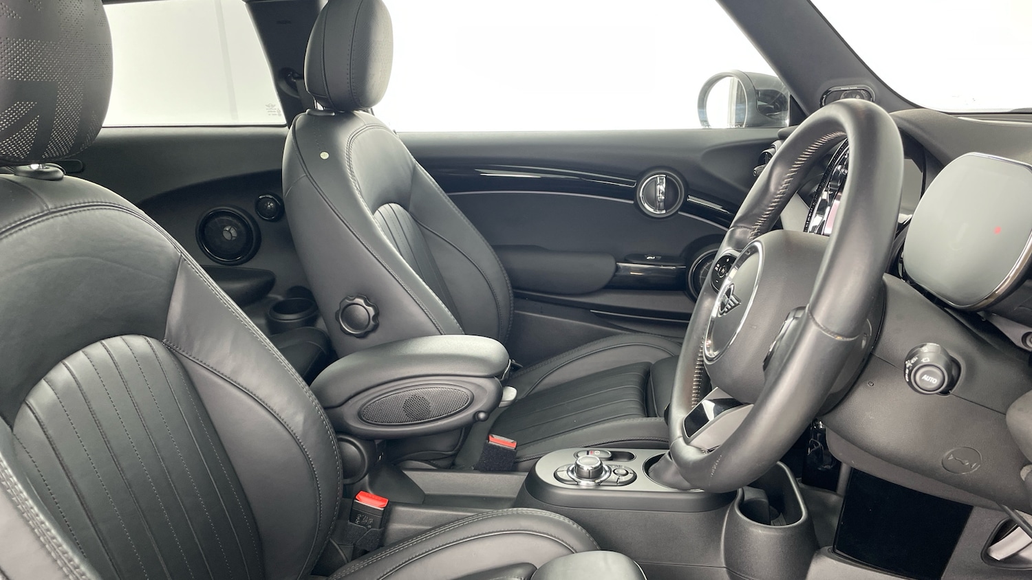 Used MINI Hatch 2022 for sale - 76737940: Photo 11