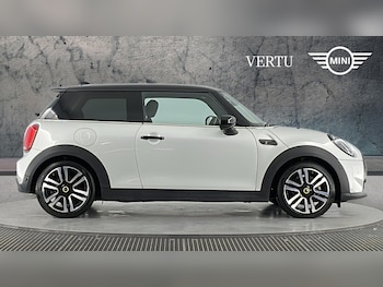 Used MINI Hatch 2022 for sale - 76737940: Photo