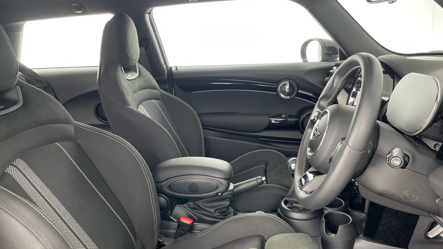 Used MINI Hatch 2022 for sale - 77817904: Photo 11