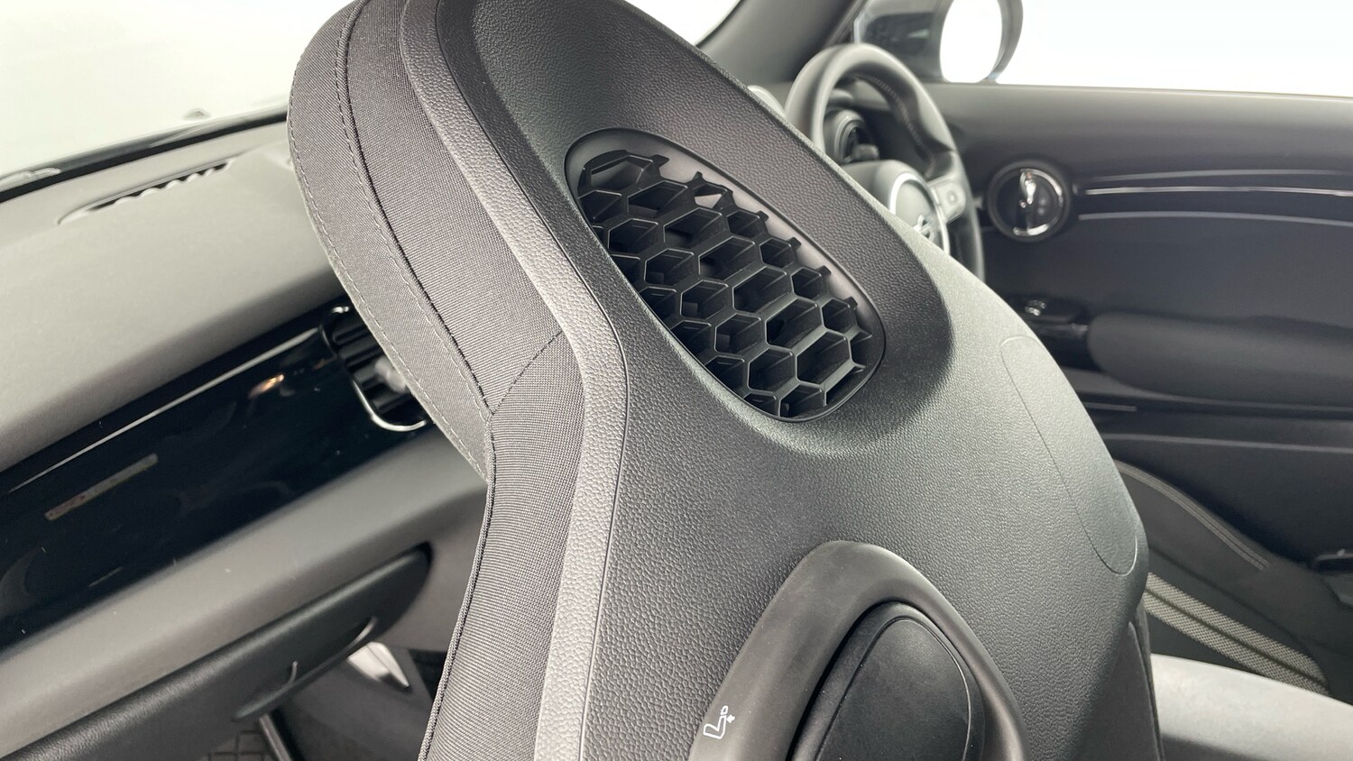 Used MINI Hatch 2022 for sale - 77817904: Photo 31