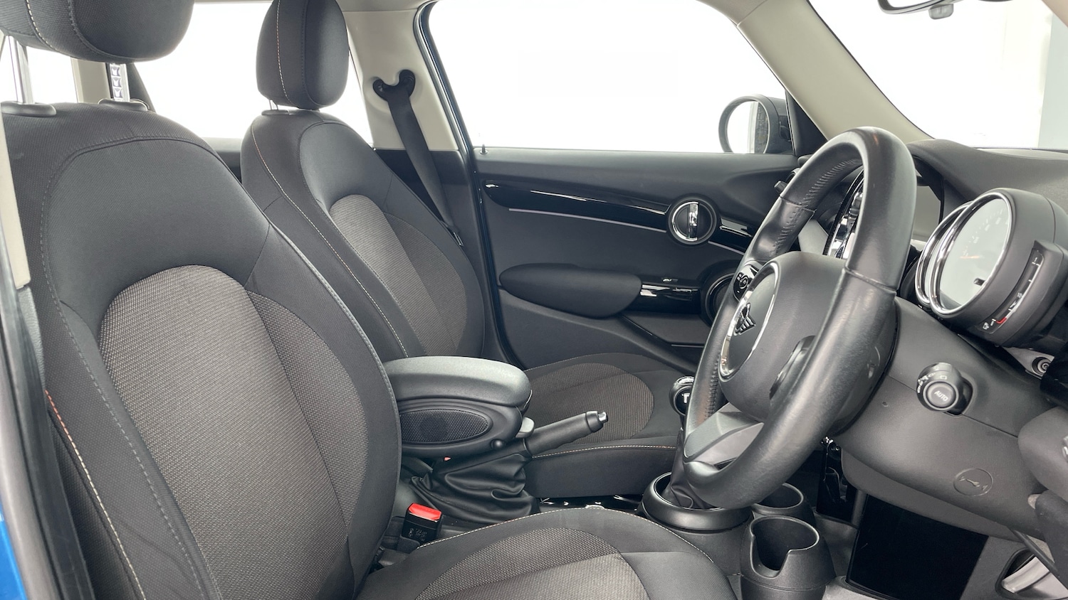 Used MINI Hatch 2021 for sale - 76564935: Photo 11