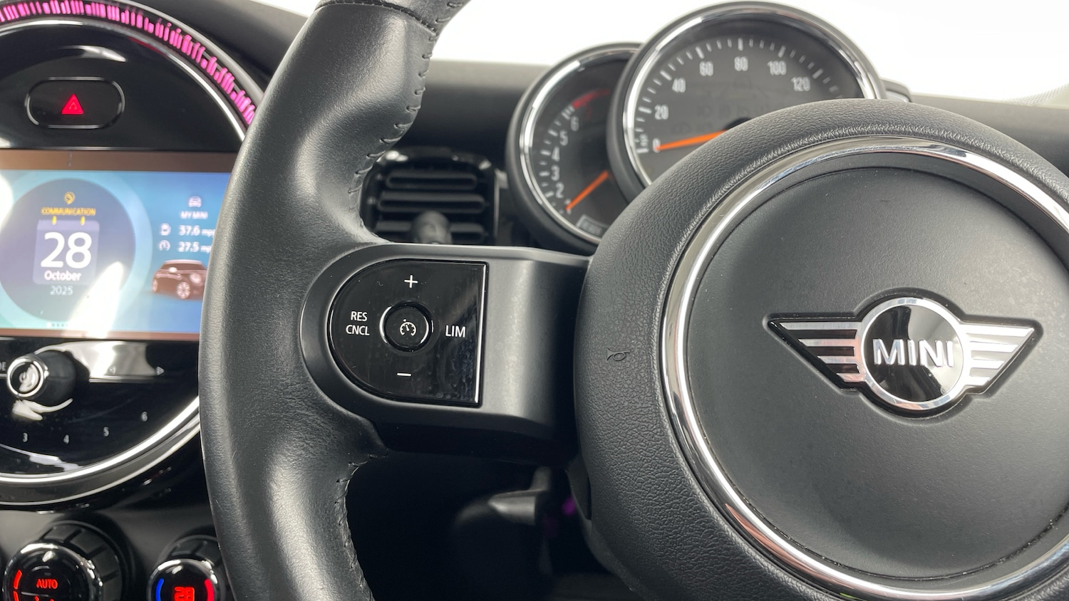 Used MINI Hatch 2021 for sale - 76564935: Photo 17