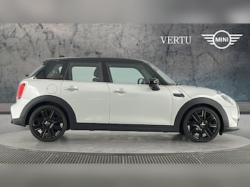 Used MINI Hatch 2022 for sale - 78745182: Photo