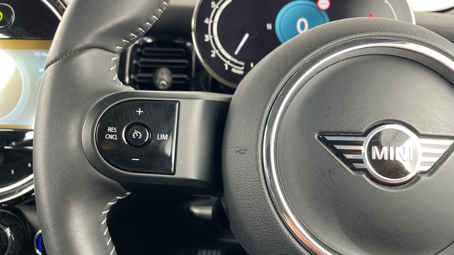 Used MINI Hatch 2023 for sale - 76782522: Photo 17