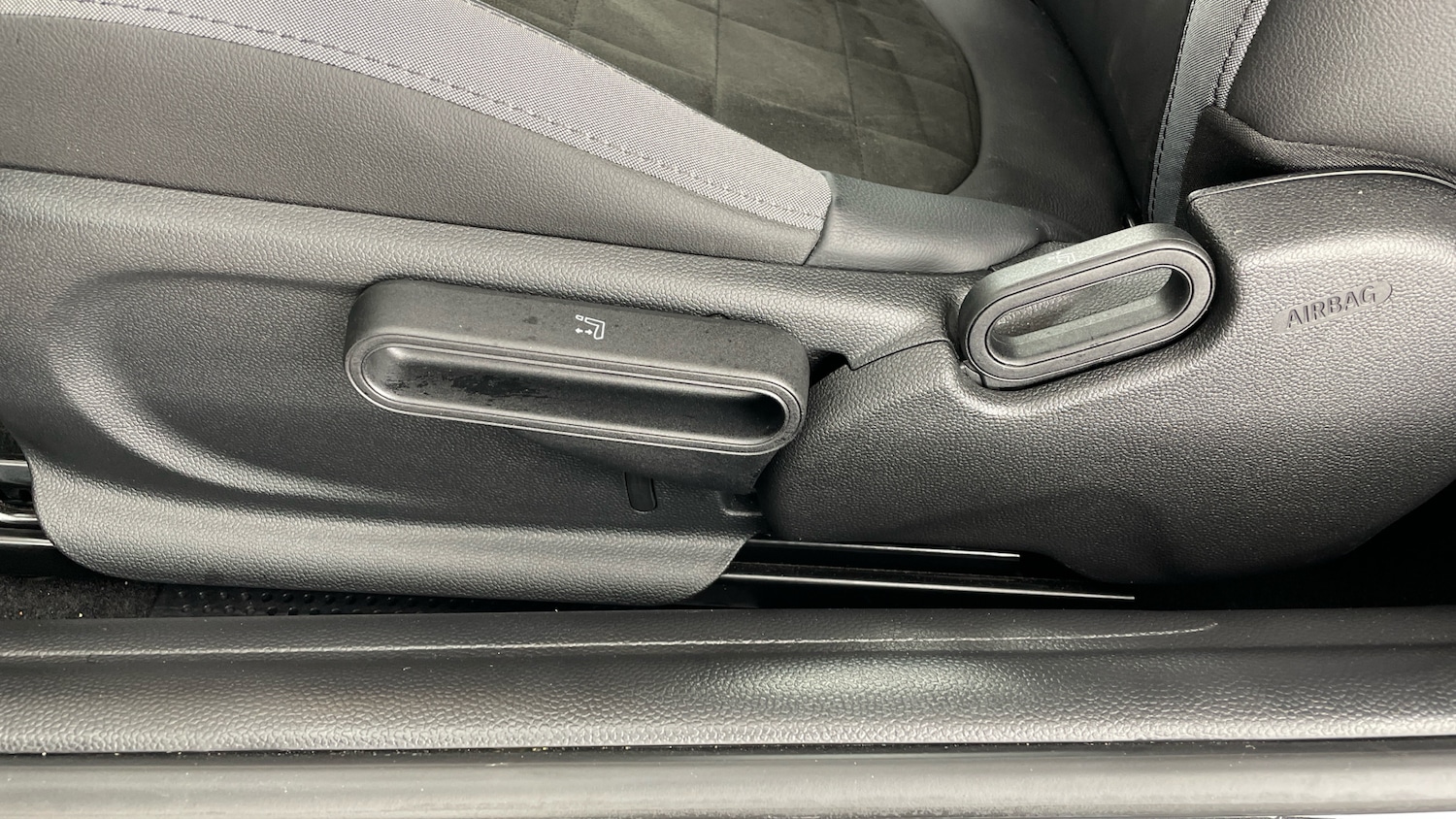 Used MINI Hatch 2023 for sale - 76782522: Photo 28