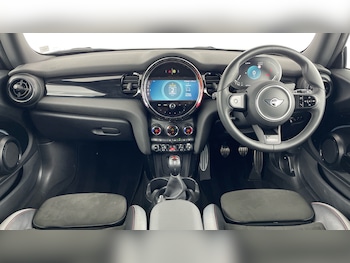 Used MINI Hatch 2023 for sale - 76782522: Photo