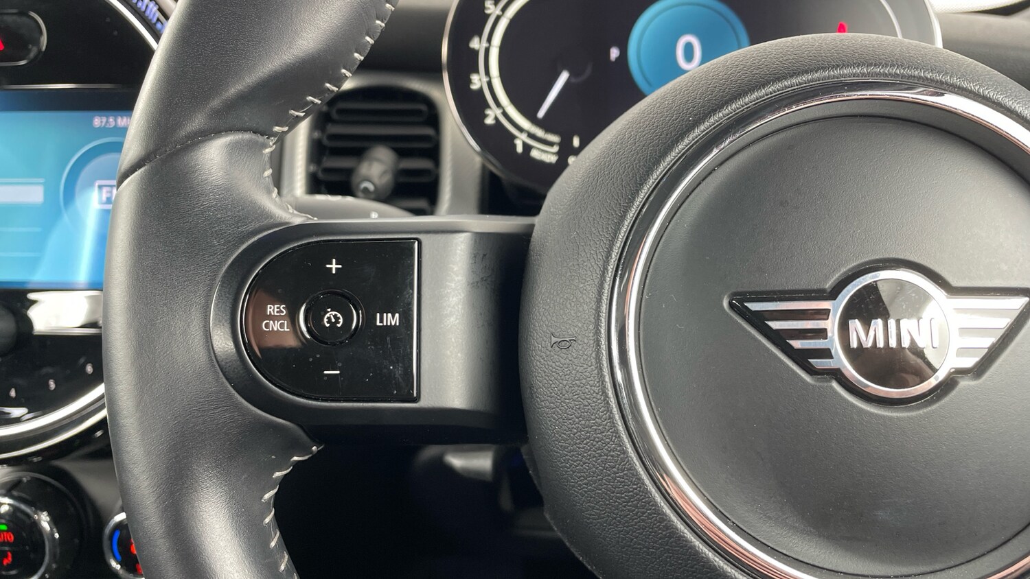 Used MINI Hatch 2021 for sale - 77845143: Photo 17