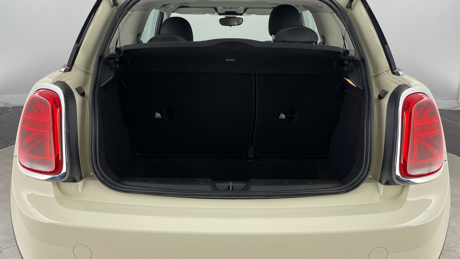 Used MINI Hatch 2018 for sale - 76530887: Photo 13