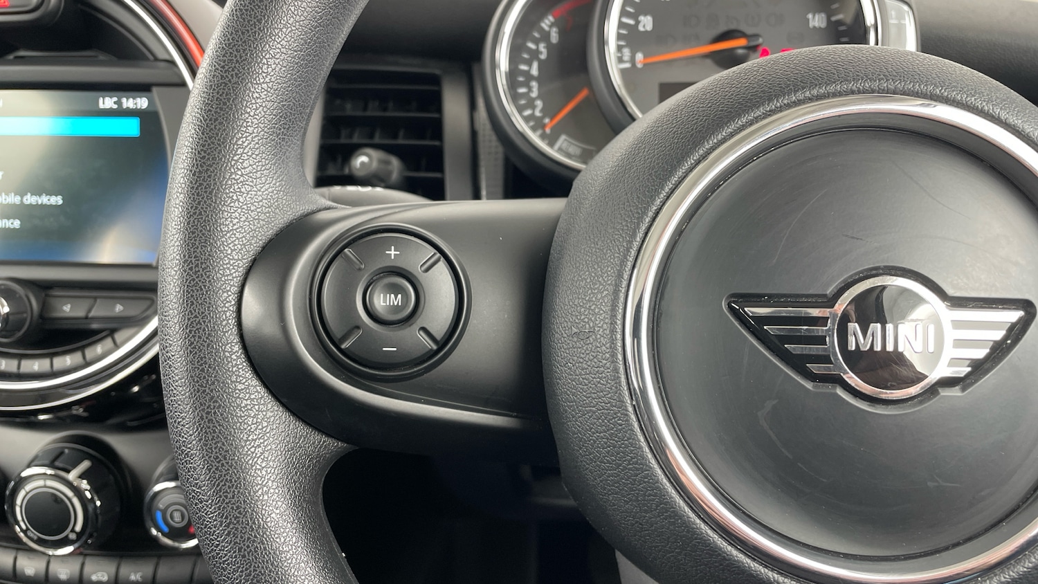 Used MINI Hatch 2018 for sale - 76530887: Photo 17