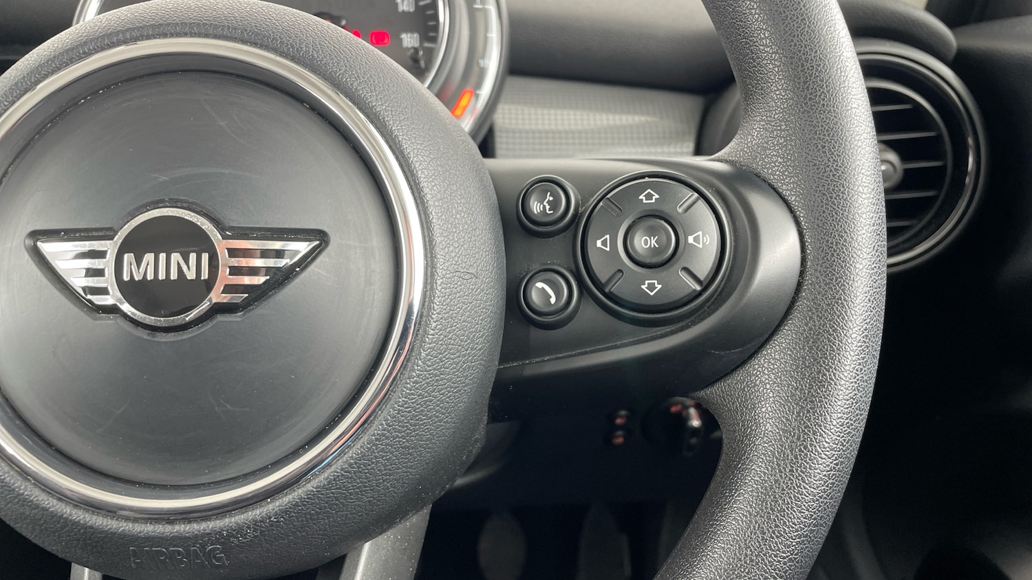 Used MINI Hatch 2018 for sale - 76530887: Photo 18