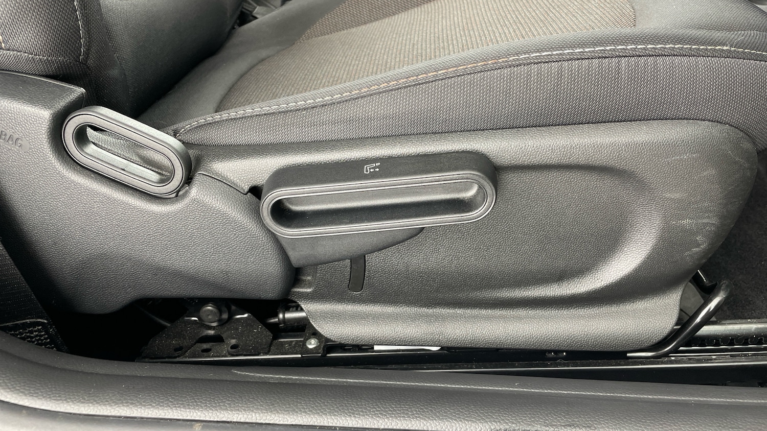 Used MINI Hatch 2018 for sale - 76530887: Photo 40