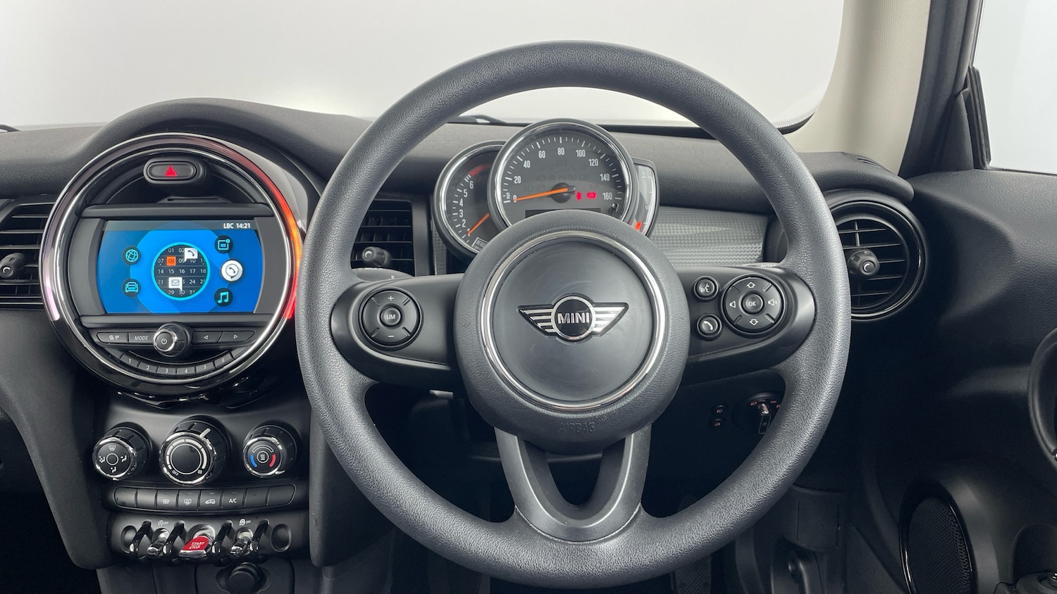 Used MINI Hatch 2018 for sale - 76530887: Photo 5